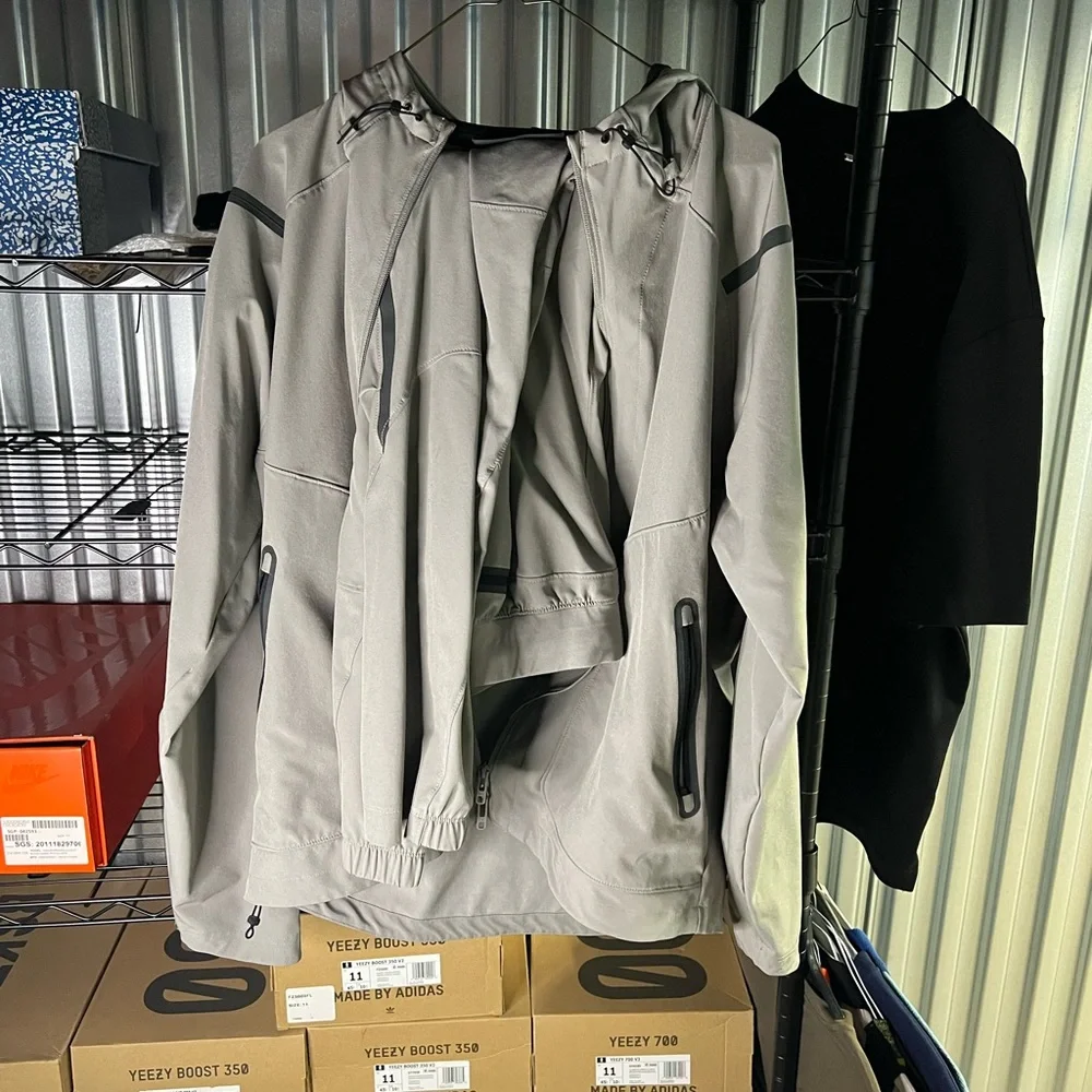 Under Armour Gray Performance Jacket - Picture 2 of 2